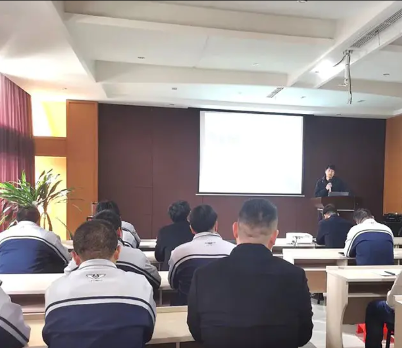Reunión de lanzamiento del proyecto de promoción de producción ajustada de Juneng